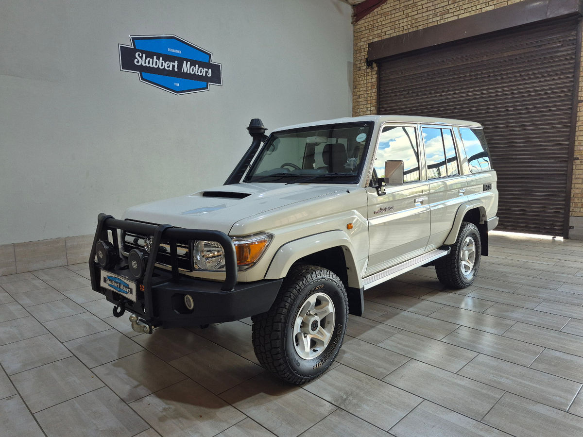 2023 Toyota Land Cruiser 76 4.5 D V8 Station Wagon