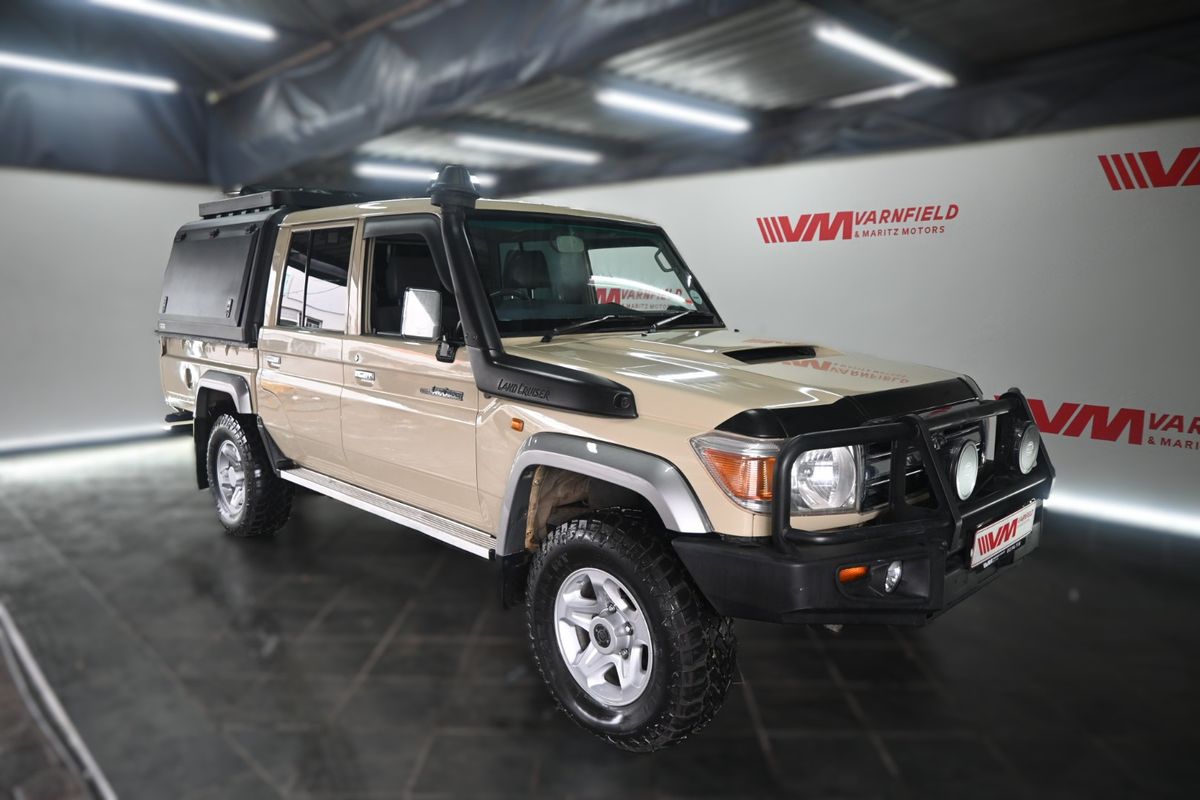2016 Toyota Land Cruiser 79 4.5 D Double-Cab