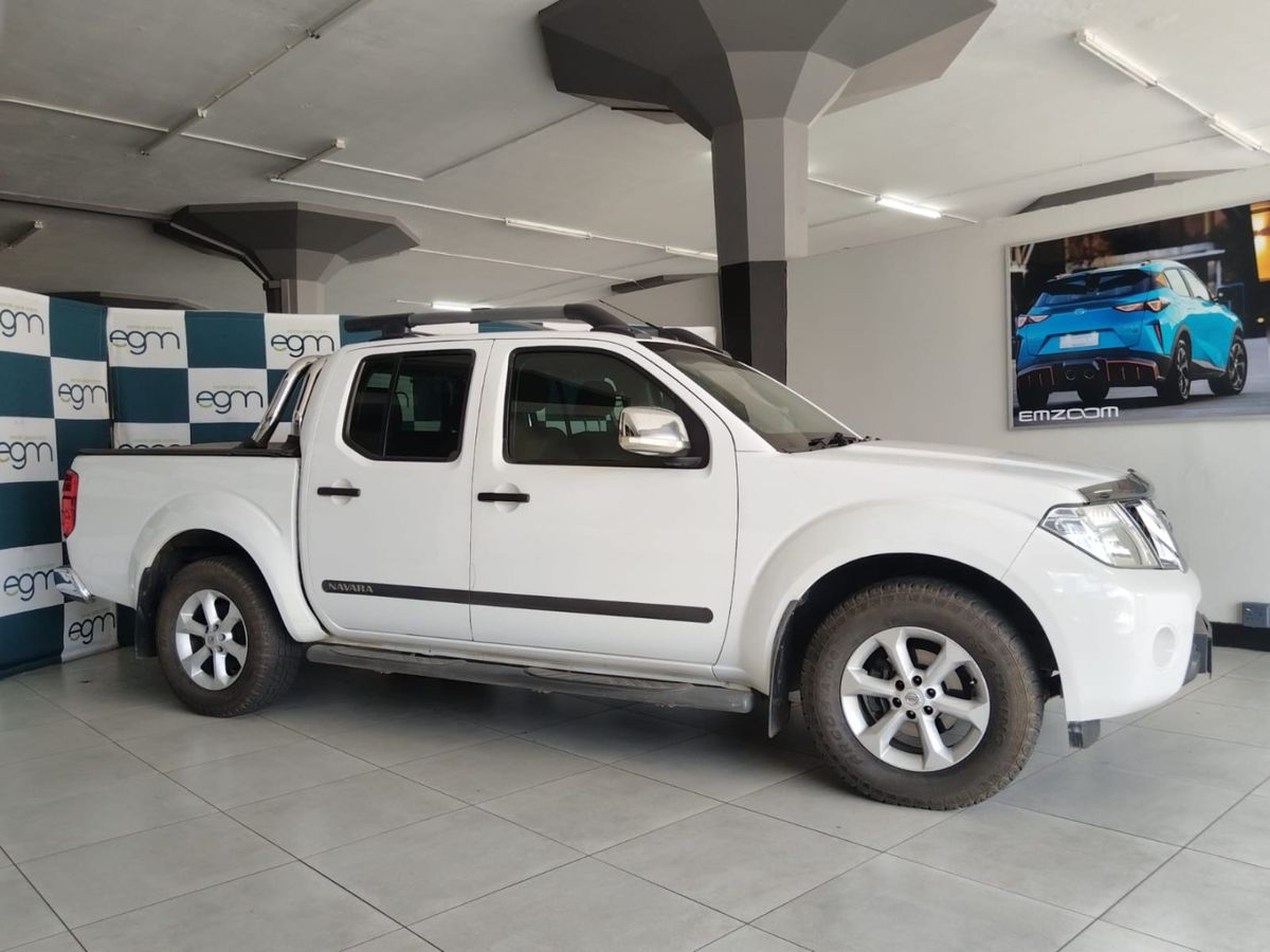 2015 Nissan Navara 2.5 dCi LE Double-Cab