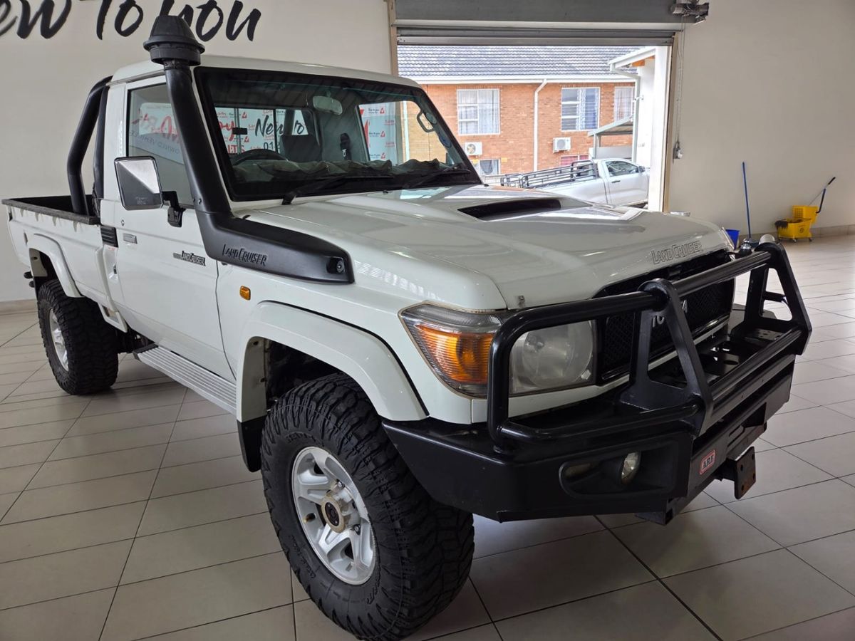 2018 Toyota Land Cruiser 79 4.5 D Single-Cab