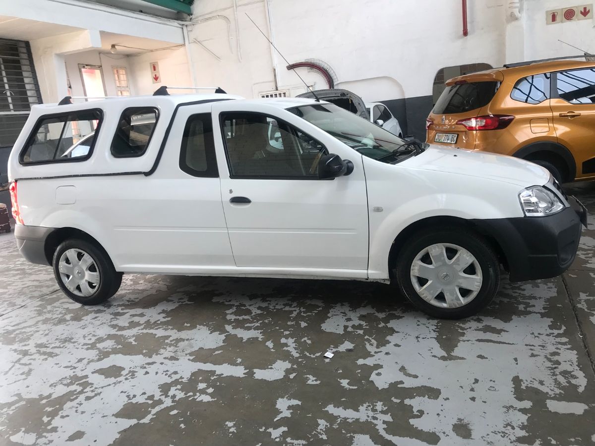 2015 Nissan NP200 1.6