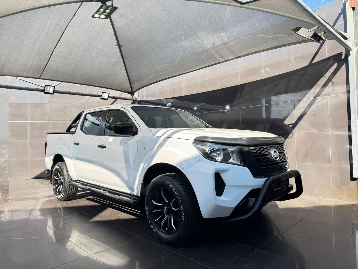 2024 Nissan Navara 2.5 DDTi SE Double-Cab
