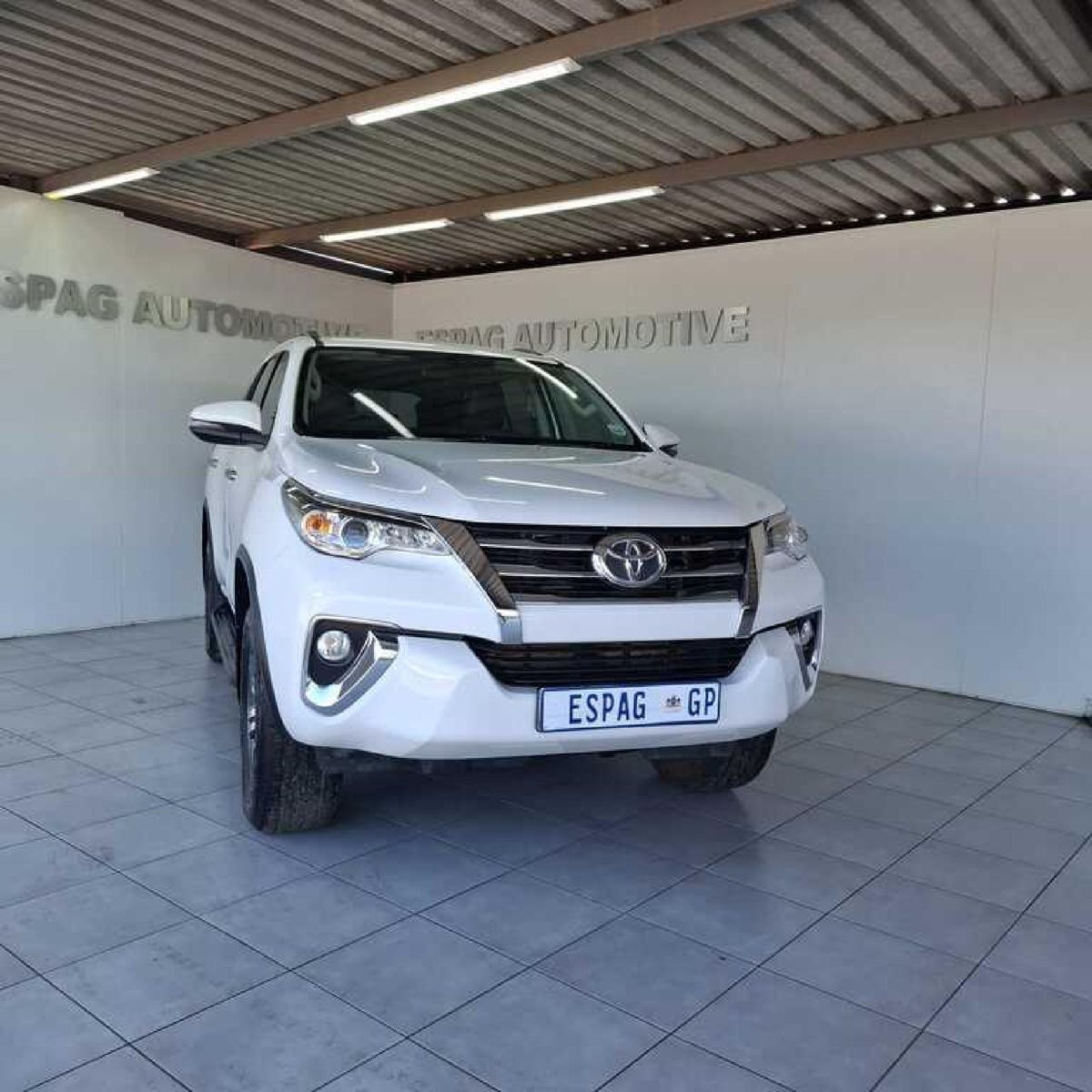 2020 Toyota Fortuner 2.4 GD-6 Raised Body