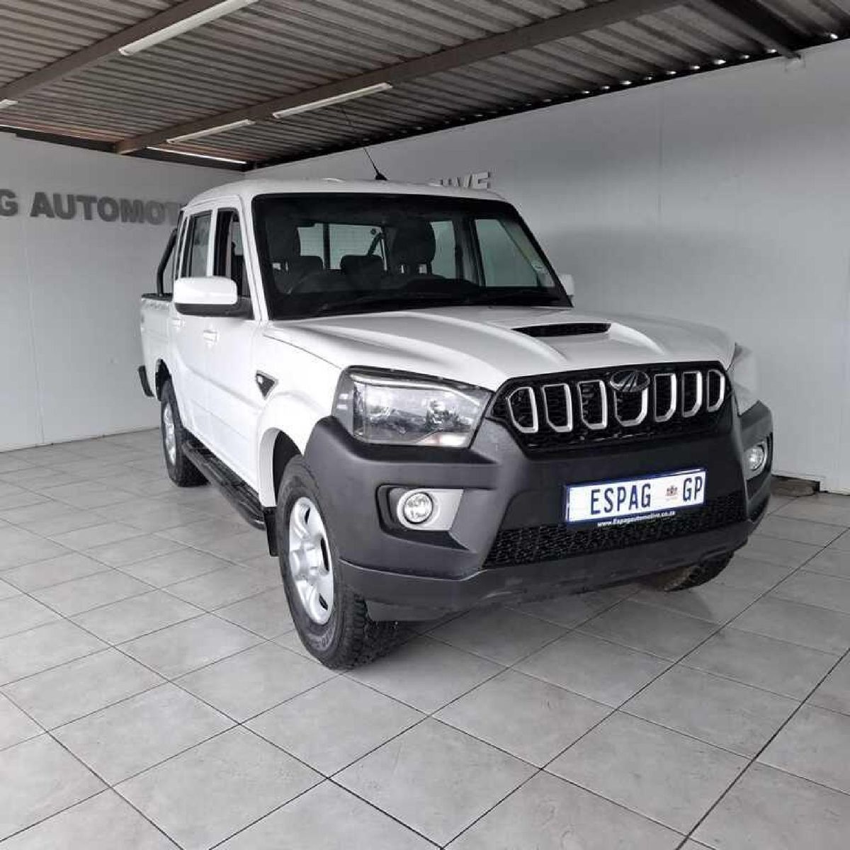 2024 Mahindra Pik Up 2.2 mHawk S6 4x4 Double-Cab