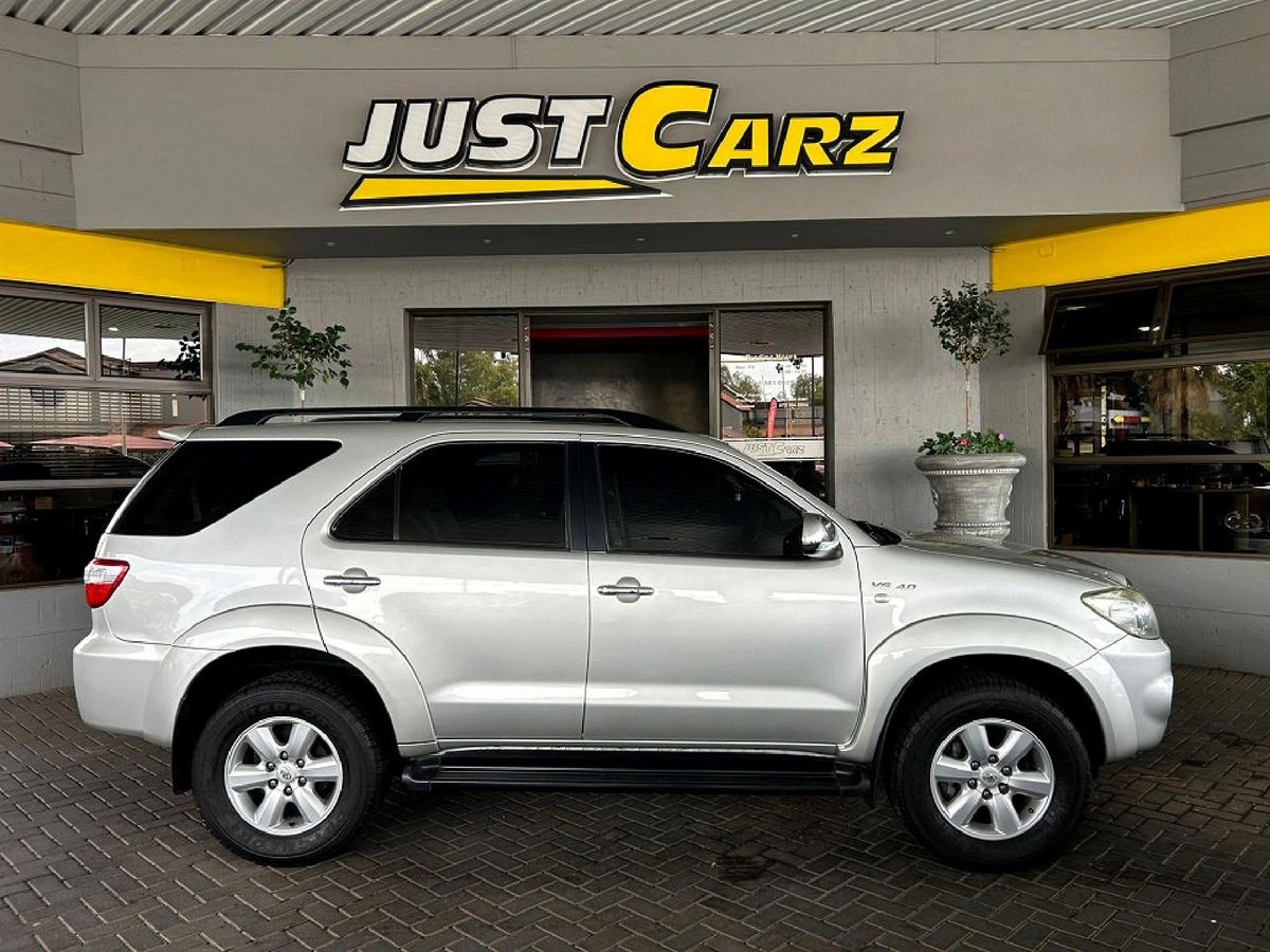 2010 Toyota Fortuner 4.0 V6 Auto