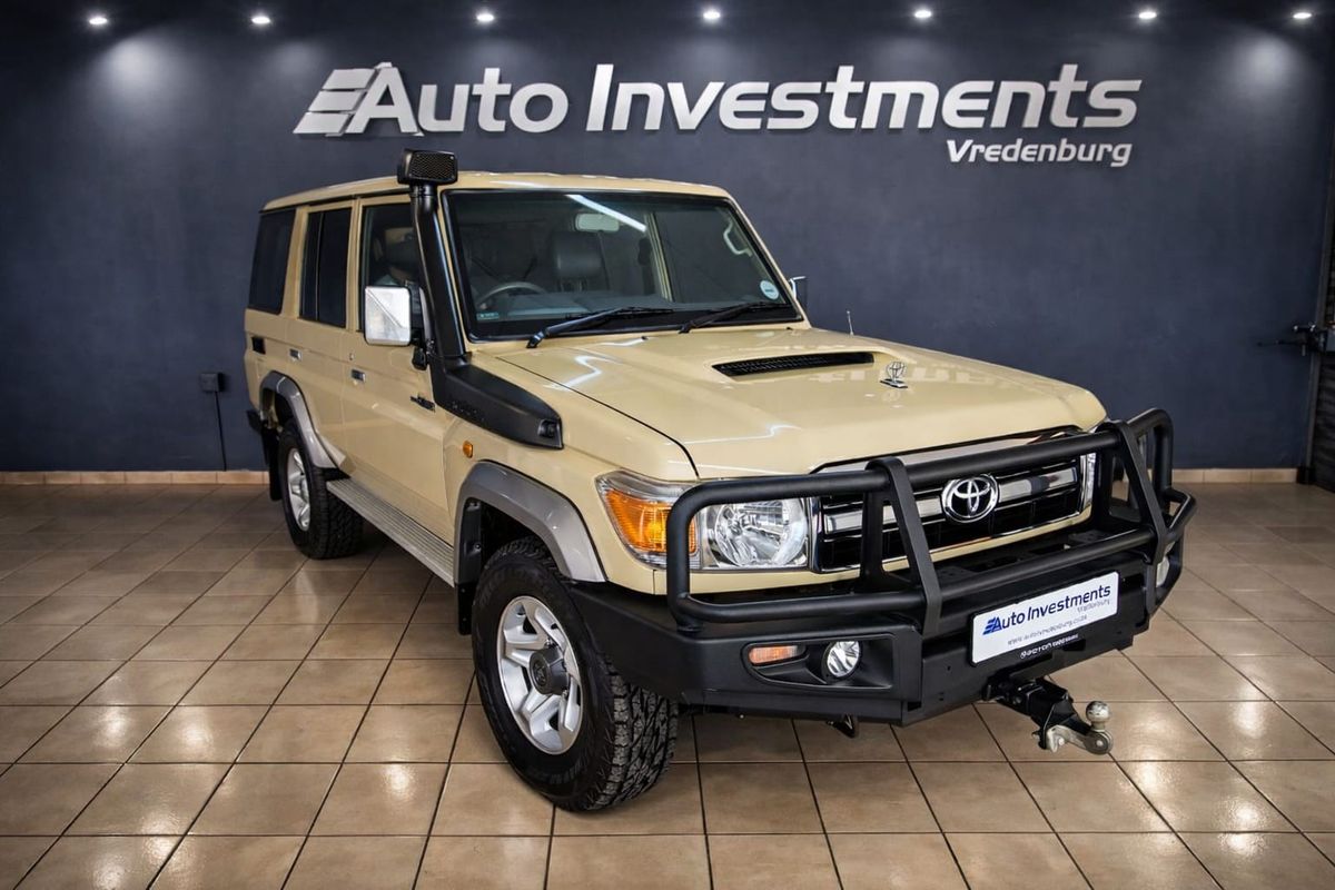 2016 Toyota Land Cruiser 76 4.5 D V8 Station Wagon