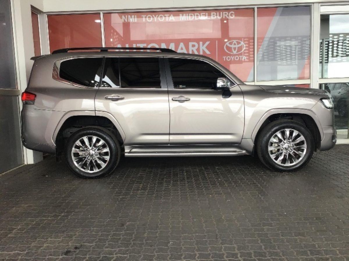 2023 Toyota Land Cruiser 300 V6 3.5 T ZX