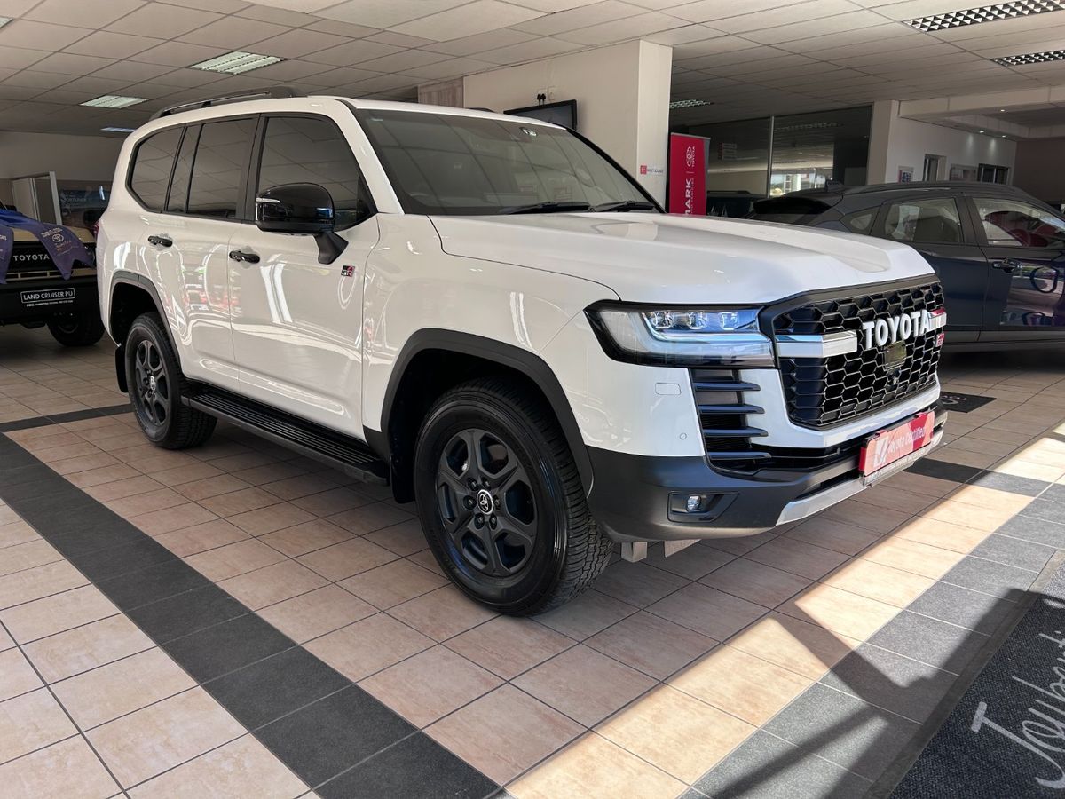 2023 Toyota Land Cruiser 300 V6 3.3 D GR-S