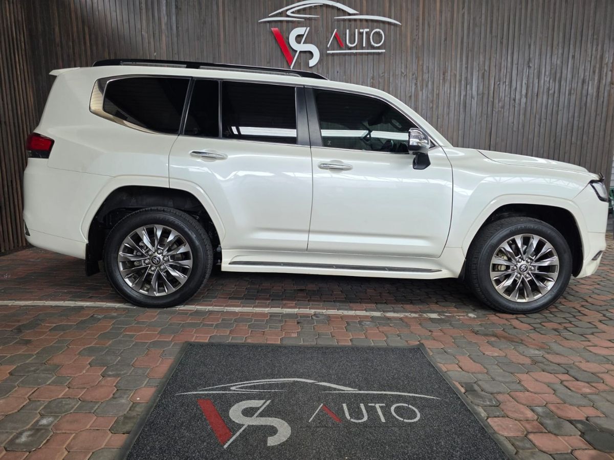 2021 Toyota Land Cruiser 300 V6 3.5 T ZX