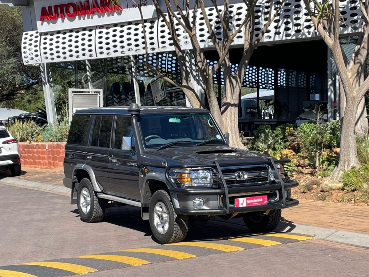 2023 Toyota Land Cruiser 76 4.5 D V8 Station Wagon