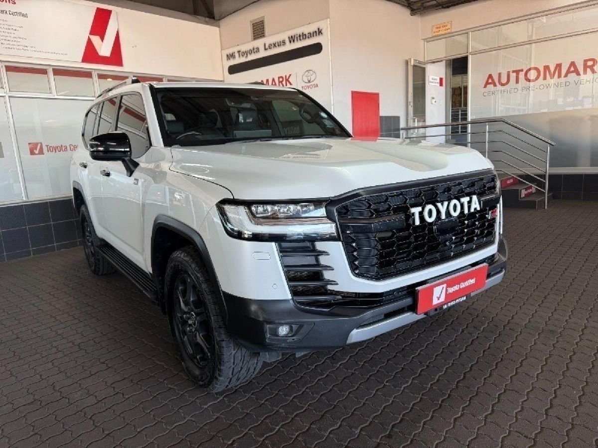 2022 Toyota Land Cruiser 300 V6 3.5 T GR-S