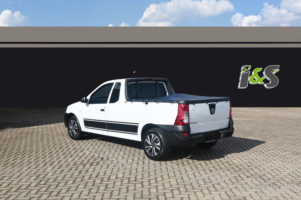 2010 Nissan NP200 1.6