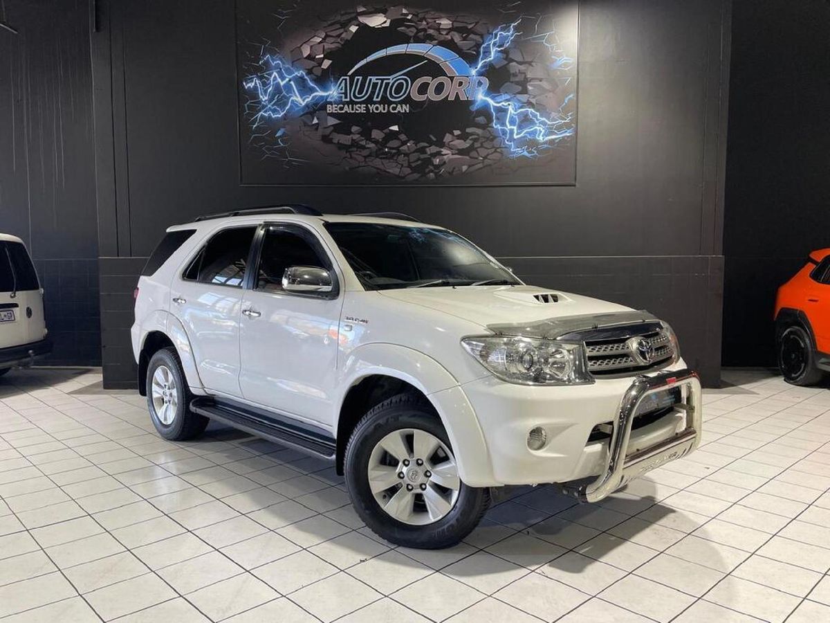 2011 Toyota Fortuner 3.0 D-4D Raised Body Auto