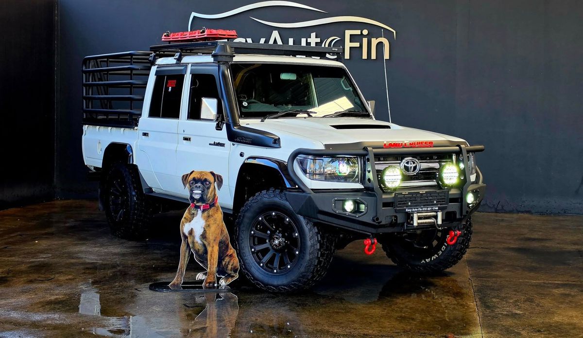 2016 Toyota Land Cruiser 79 4.5 D Double-Cab