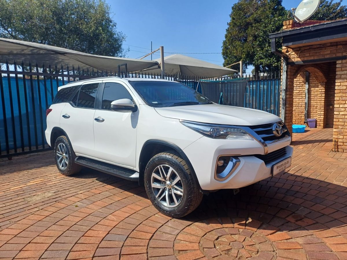 2018 Toyota Fortuner 2.8 GD-6 Raised Body