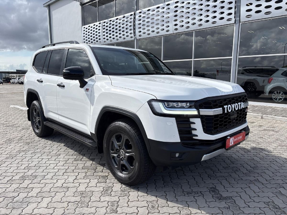 2023 Toyota Land Cruiser 300 V6 3.3 D GR-S