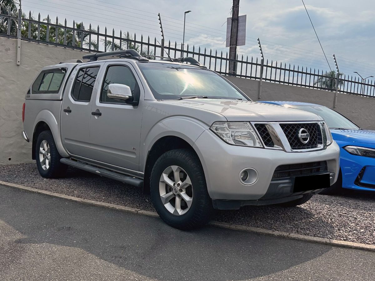 2013 Nissan Navara 3.0 dCi LE Auto 4x4 Double-Cab