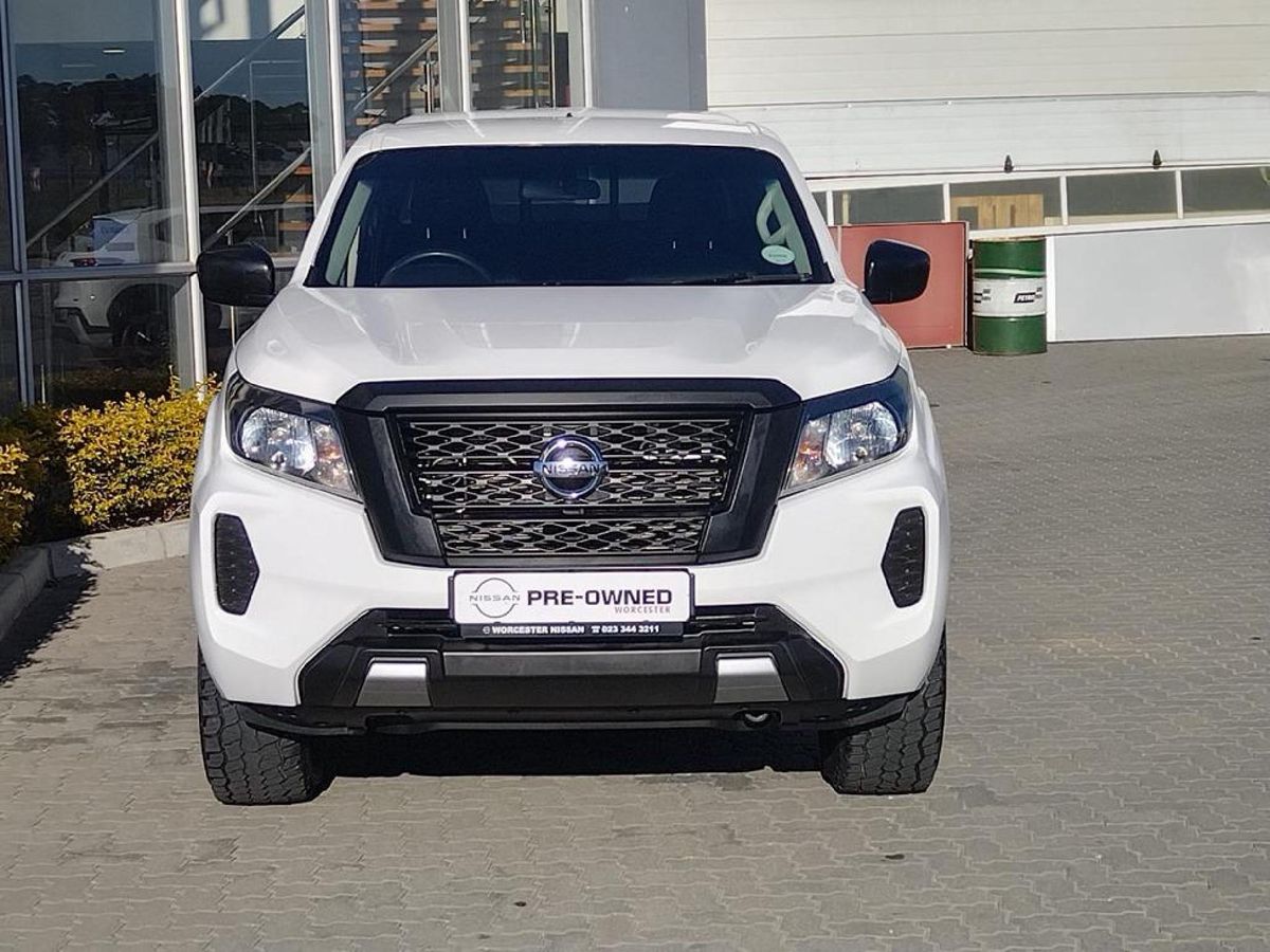 2024 Nissan Navara 2.5 DDTi SE Double-Cab