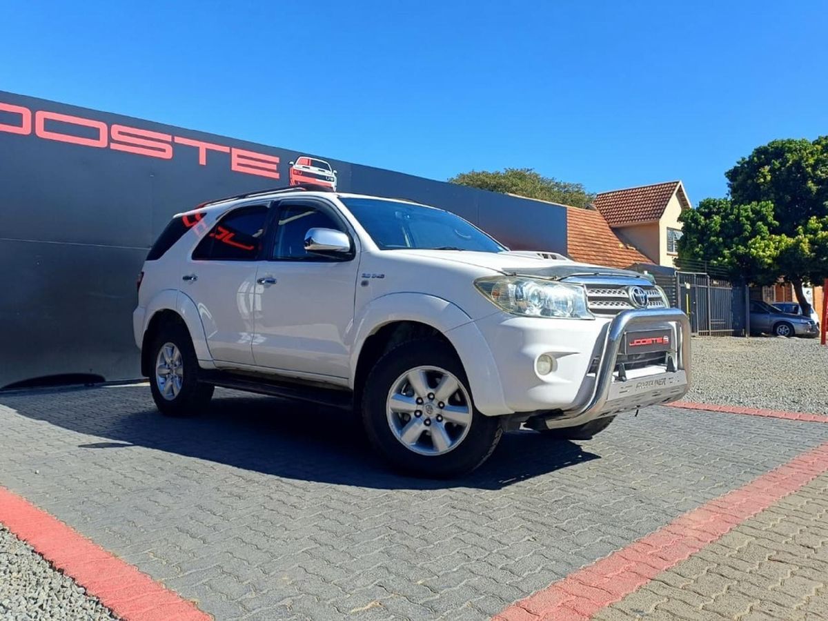 2010 Toyota Fortuner 3.0 D-4D Raised Body