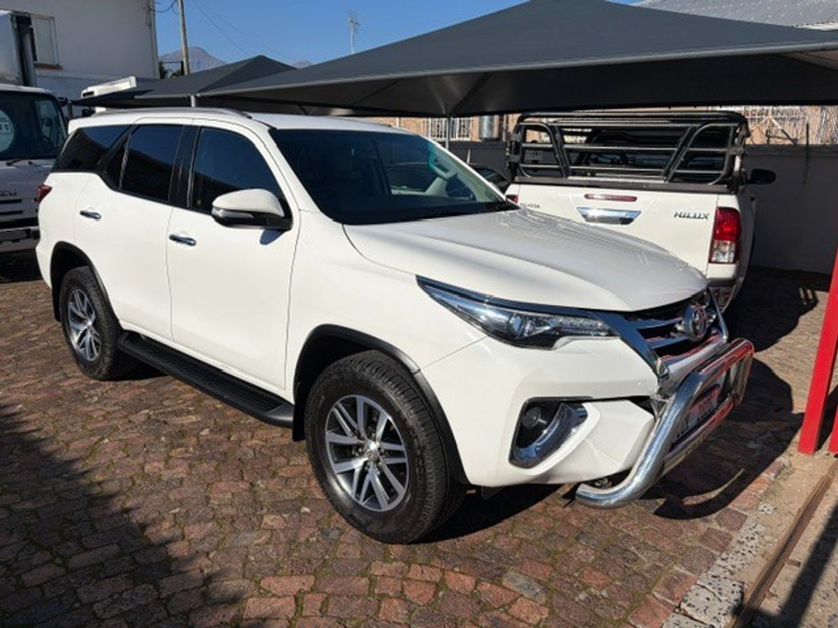 2017 Toyota Fortuner 2.8 GD-6 Raised Body