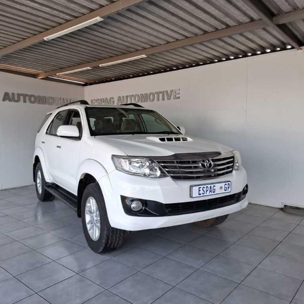 2014 Toyota Fortuner 2.5 D-4D Raised Body