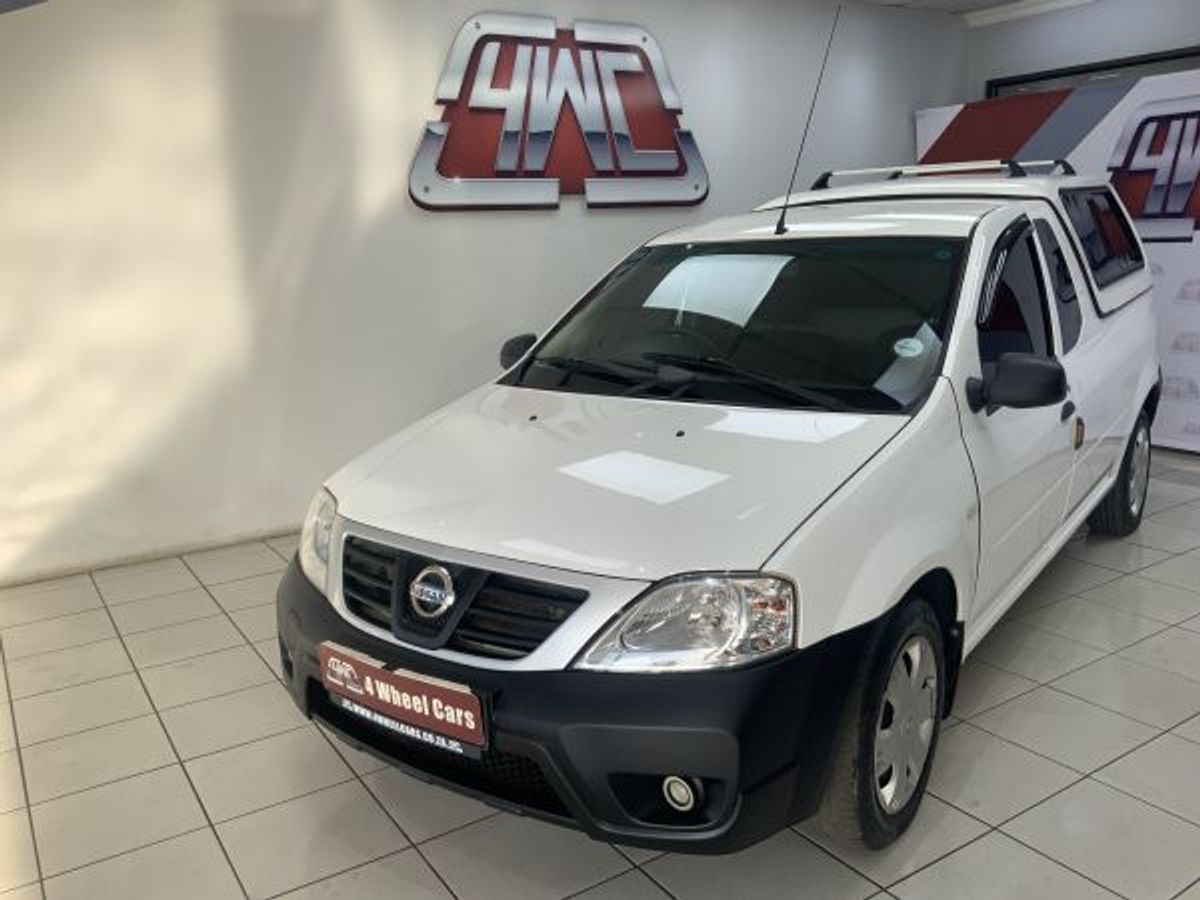 2021 Nissan NP200 1.6 A/C Safety Pack