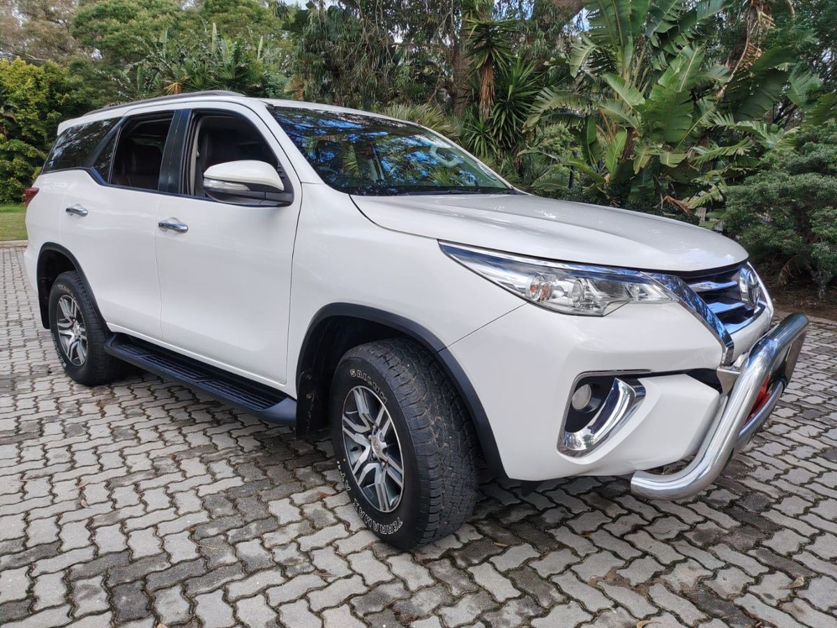 2017 Toyota Fortuner 2.4 GD-6 Raised Body