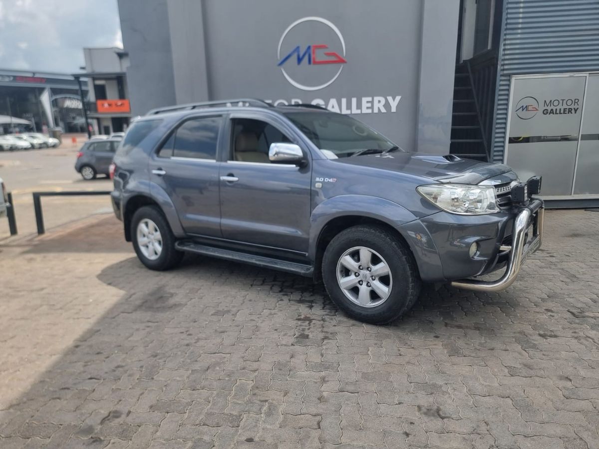 2010 Toyota Fortuner 3.0 D-4D Raised Body