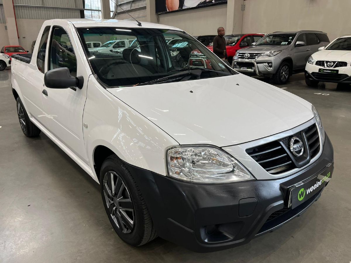 2021 Nissan NP200 1.6 A/C Safety Pack