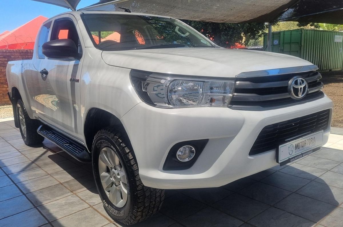 2018 Toyota Hilux 2.4 GD-6 Raised Body SRX Extended Cab