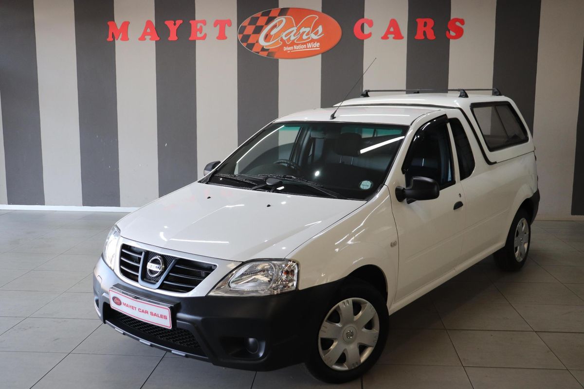 2023 Nissan NP200 1.6 A/C Safety Pack