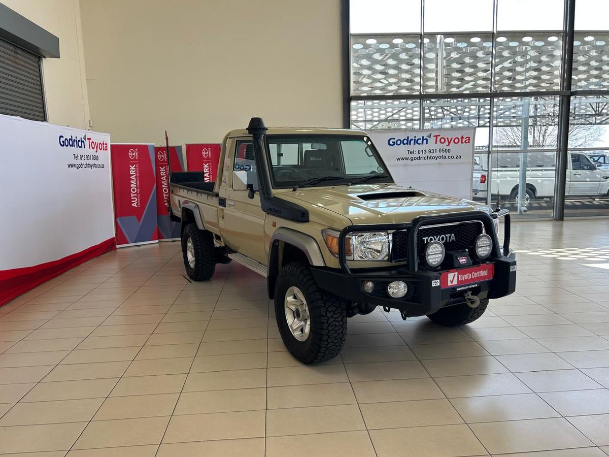 2022 Toyota Land Cruiser 79 4.5 D 70th Edition Single-Cab