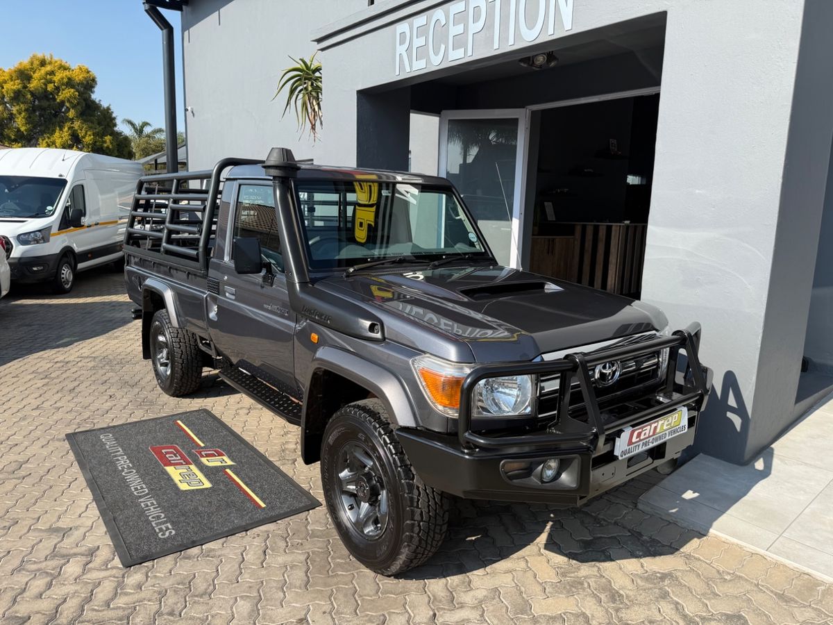 2014 Toyota Land Cruiser 79 4.2 D Single-Cab