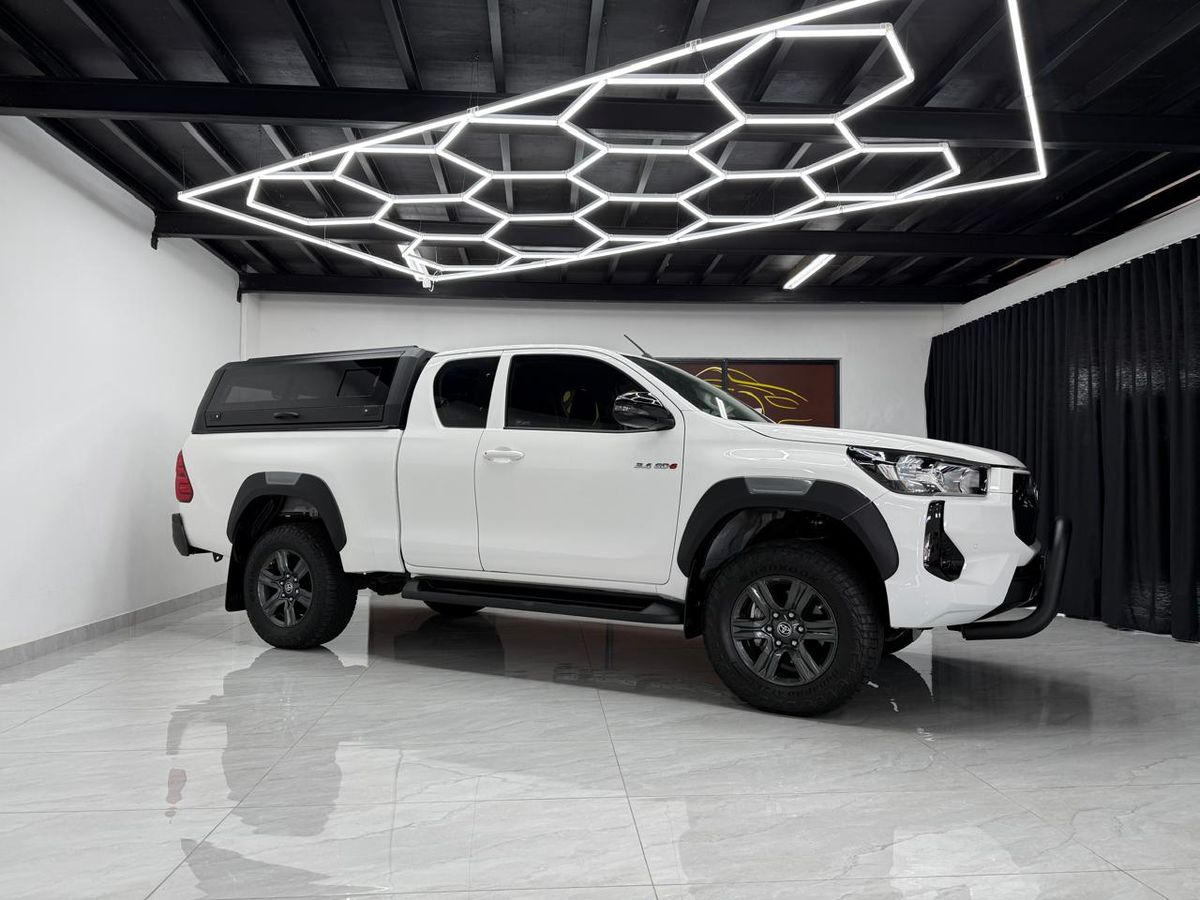 2026 Toyota Hilux 2.4 GD-6 Raised Body Raider Auto Extended Cab