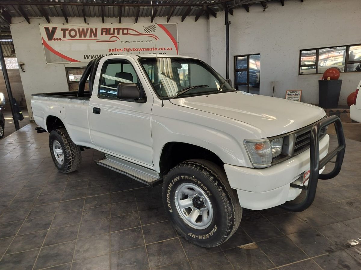 1999 Toyota Hilux 2700i Raider Raised Body Single-Cab