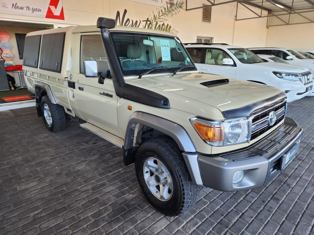 2023 Toyota Land Cruiser 79 4.5 4D LX V Single-Cab