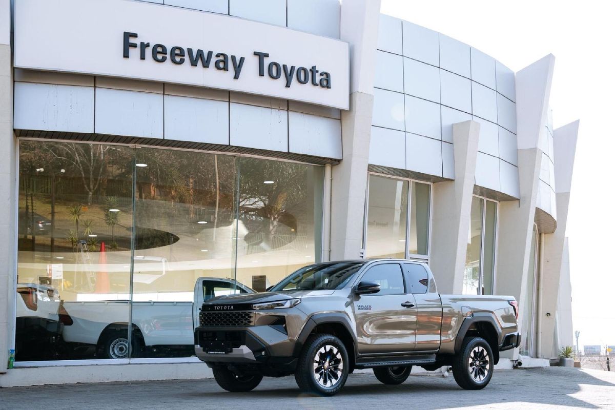 2026 Toyota Hilux 2.8 GD-6 RB Raider X Auto Extended Cab