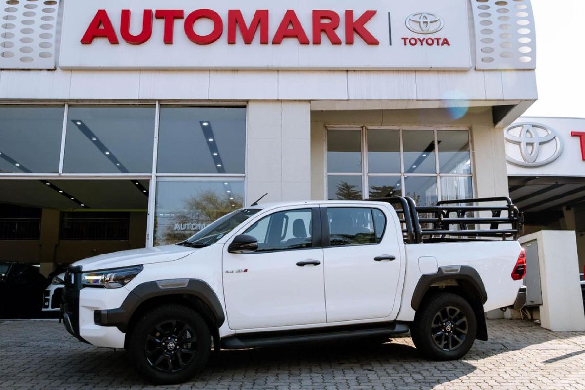 2022 Toyota Hilux 2.8 GD-6 Raised Body Legend Auto Double-Cab
