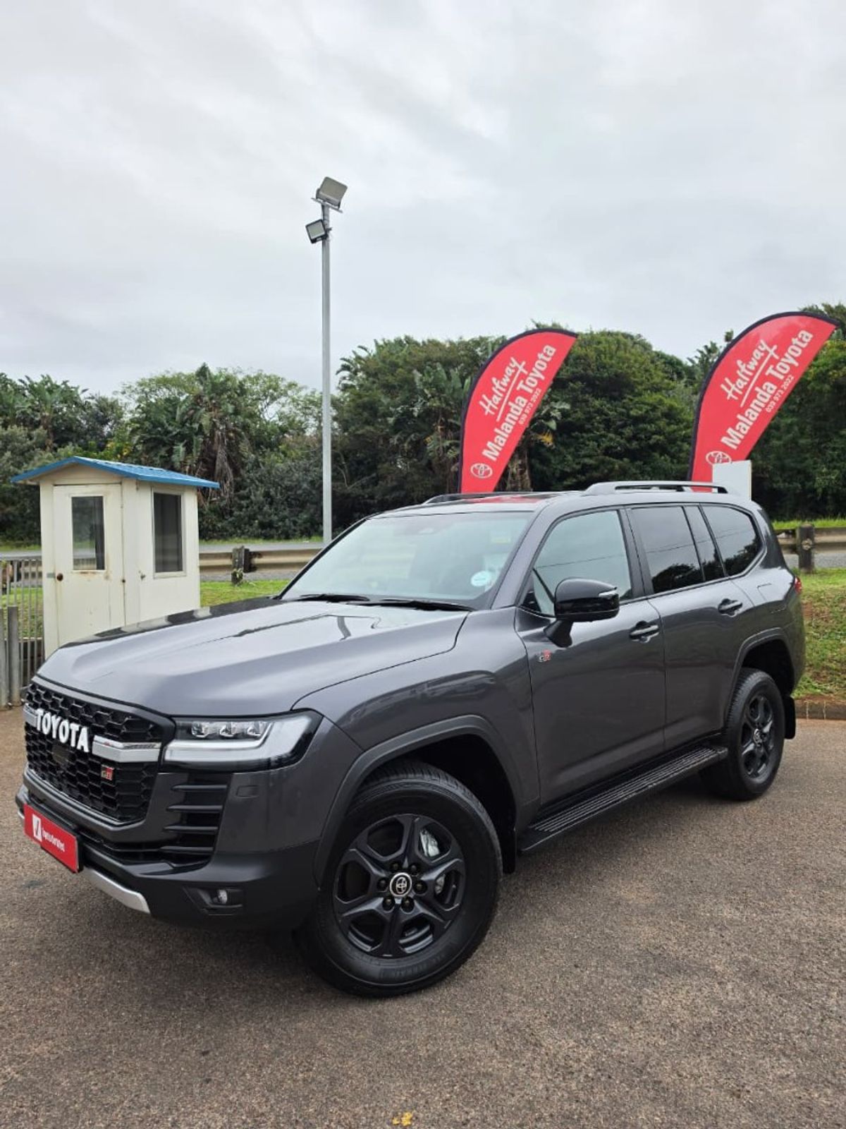 2025 Toyota Land Cruiser 300 V6 3.3 D GR-S