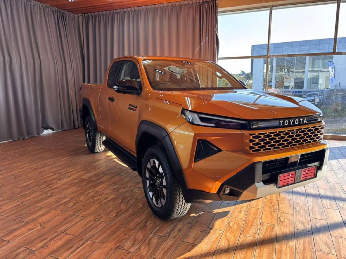 2026 Toyota Hilux 2.8 GD-6 RB Raider X 4x4 Auto Extended Cab