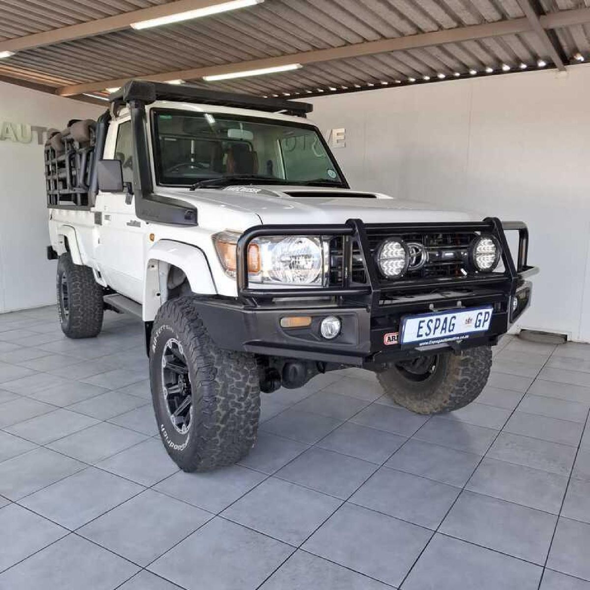 2017 Toyota Land Cruiser 79 4.5 D Single-Cab