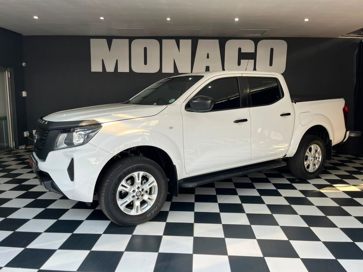 2022 Nissan Navara 2.5 DDTi SE Plus Auto Double-Cab