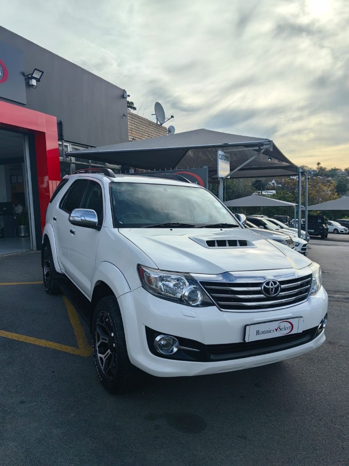2015 Toyota Fortuner 3.0 D-4D Raised Body