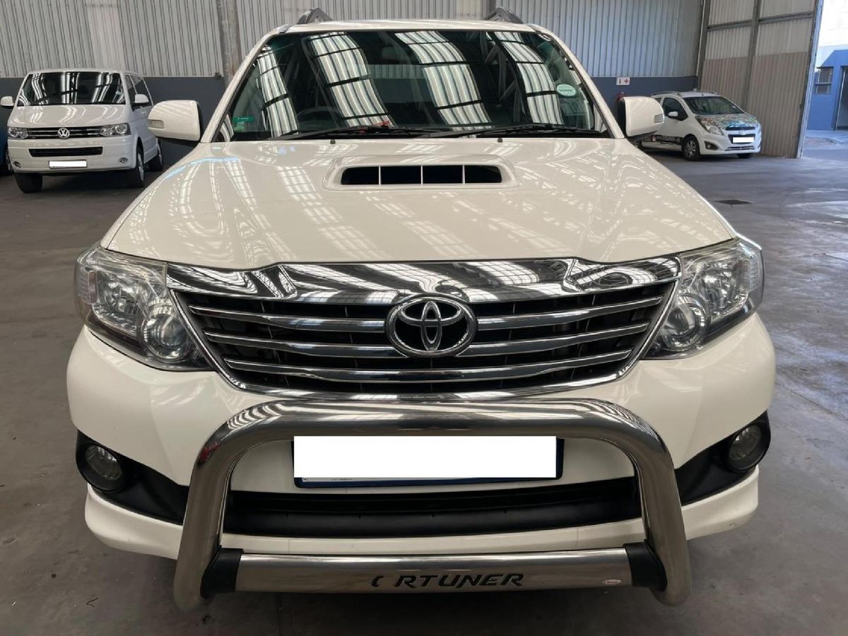 2014 Toyota Fortuner 2.5 D-4D Raised Body