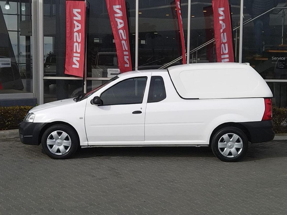 2023 Nissan NP200 1.6 A/C Safety Pack