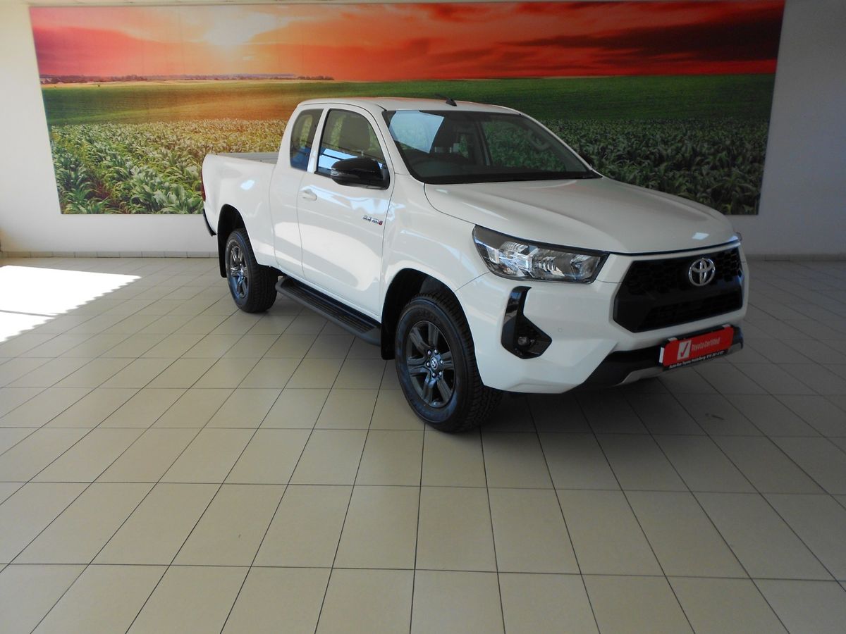 2026 Toyota Hilux 2.4 GD-6 Raised Body SRX Extended Cab