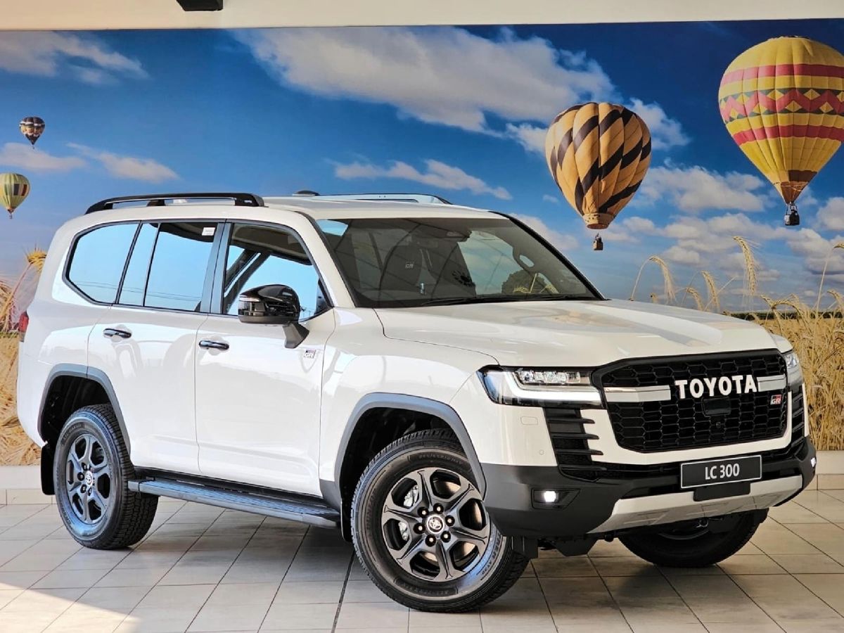 2026 Toyota Land Cruiser 300 V6 3.3D GR-S