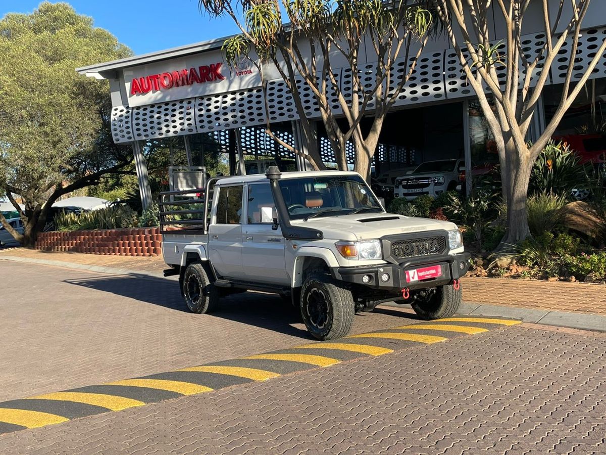 2021 Toyota Land Cruiser 79 4.5 D Double-Cab