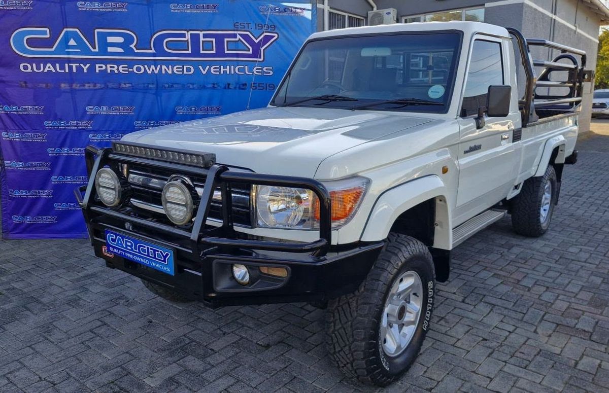 2017 Toyota Land Cruiser 79 4.2 D Single-Cab