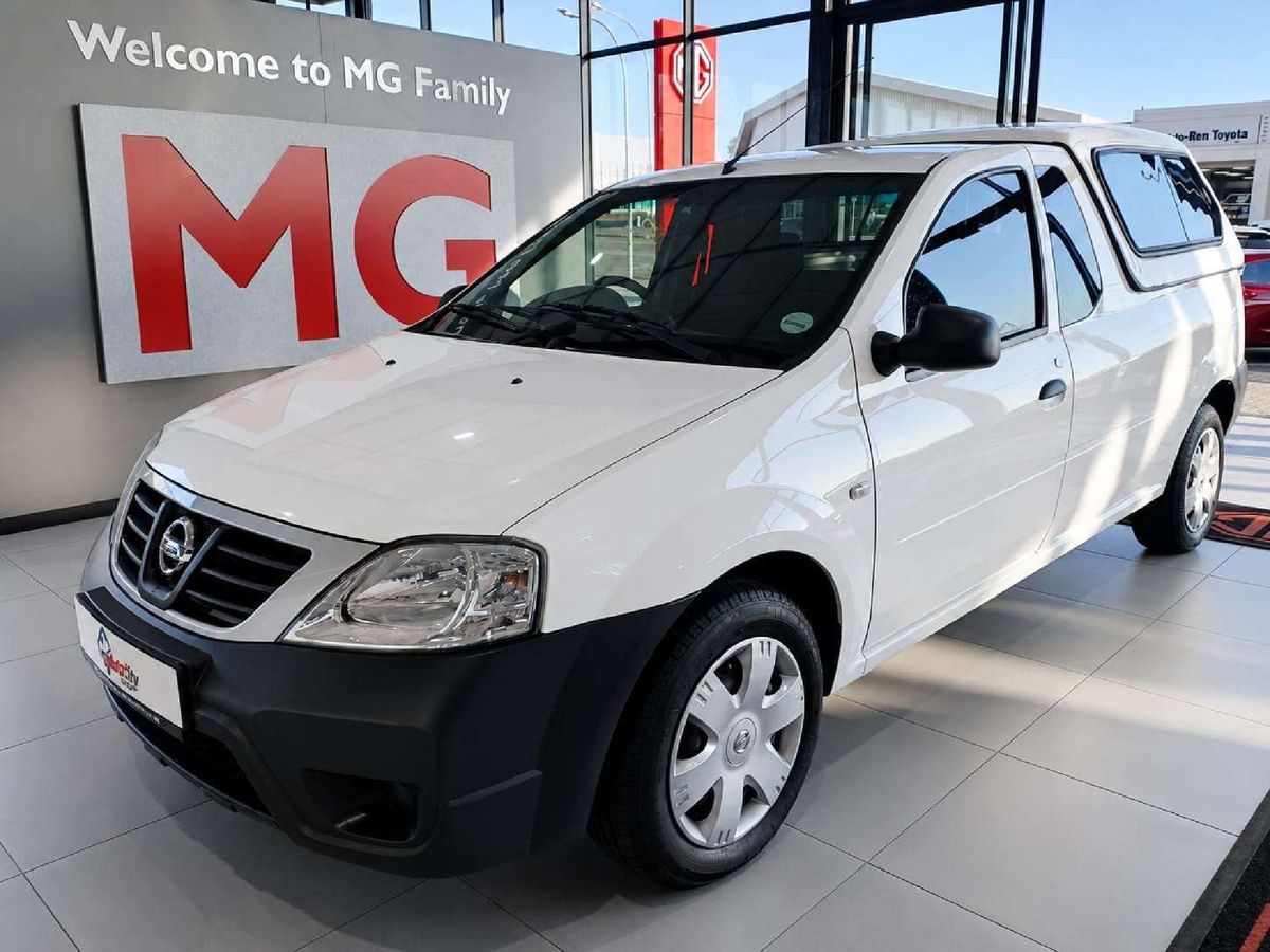 2021 Nissan NP200 1.6 A/C Safety Pack